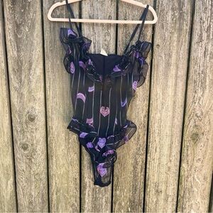 Shirley of Hollywood / Vintage Teddy Body Suit / Black Lace Heart moon / Size M